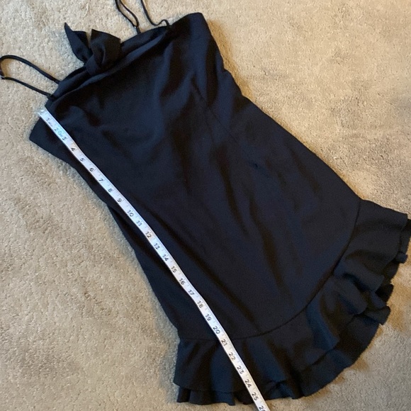 LUCY IN THE SKY DOUBLE TIE BACK RUFFLED HEM MINI DRESS - Picture 5 of 10